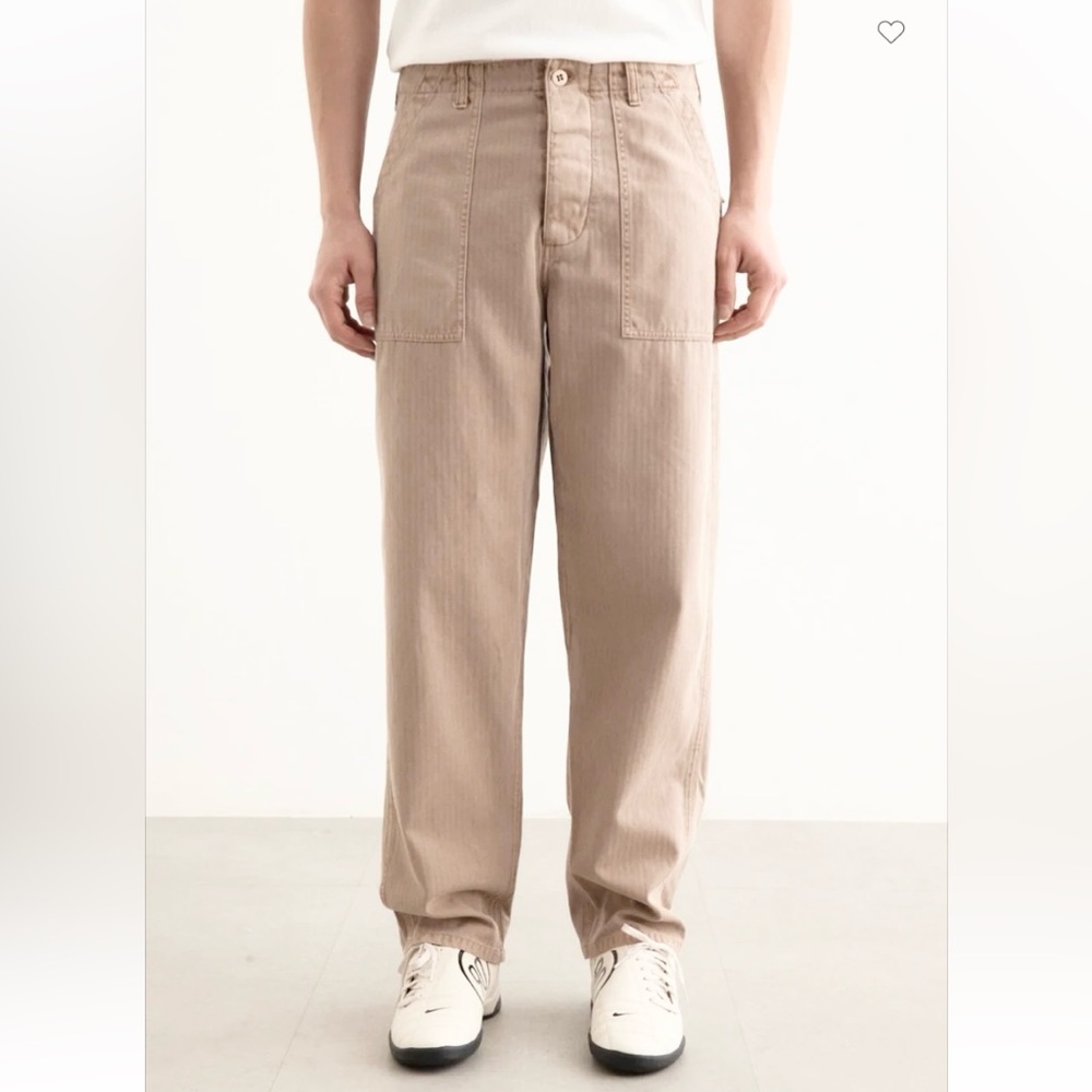 NWT Nike Life Fatigue Pants Loose Fit Straight Leg 28 Tan